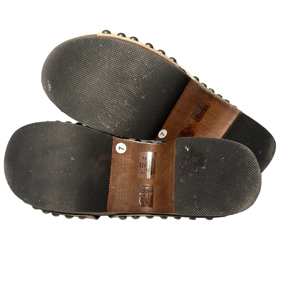 Kelsi Dagger Clogs 7 Sand Studded Nailhead-Trim Leather Mule - Picture 7 of 10